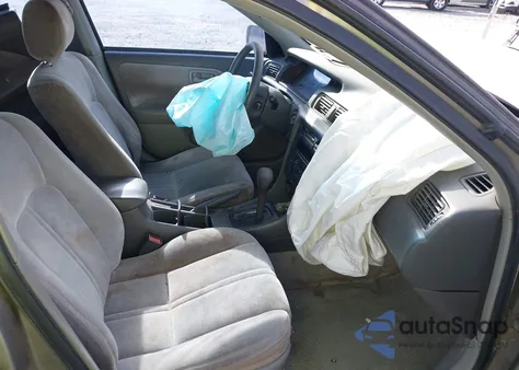 1998 Toyota Camry Le from USA, damaged, VIN 4T1BG22K1WU238533